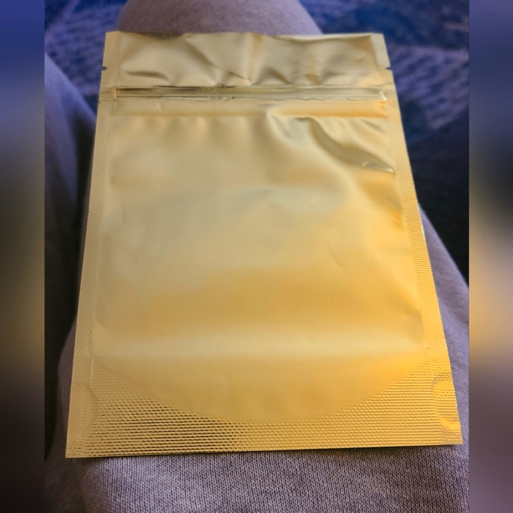4oz gold pouches